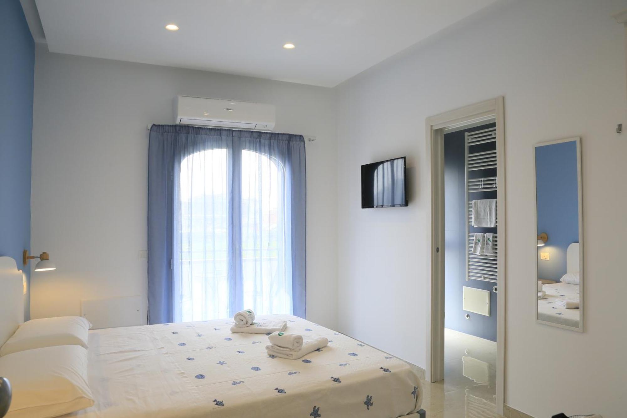 Villa Del Gaudio Rooms & Apartments Castellammare di Stabia Dış mekan fotoğraf