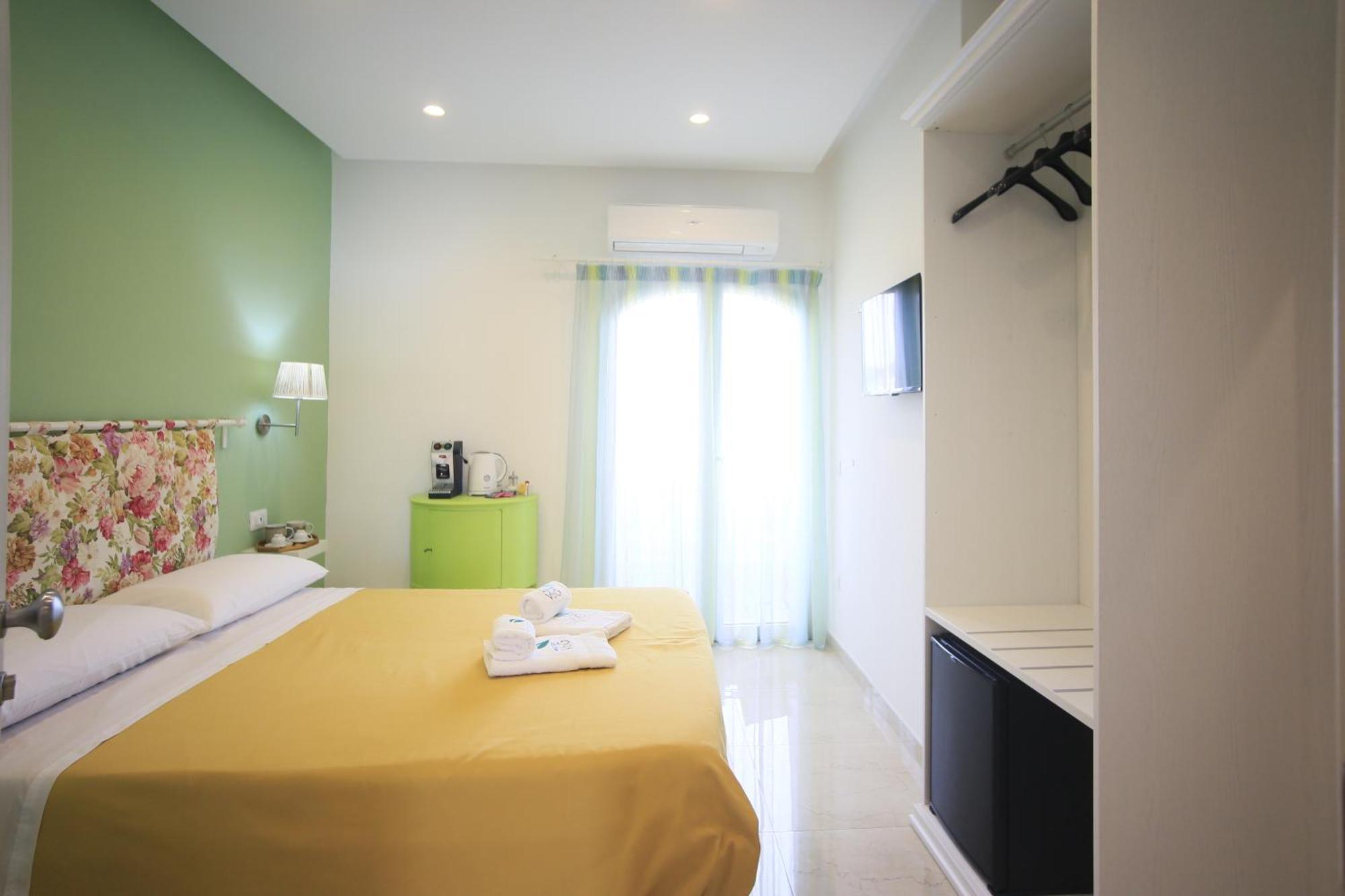 Villa Del Gaudio Rooms & Apartments Castellammare di Stabia Dış mekan fotoğraf